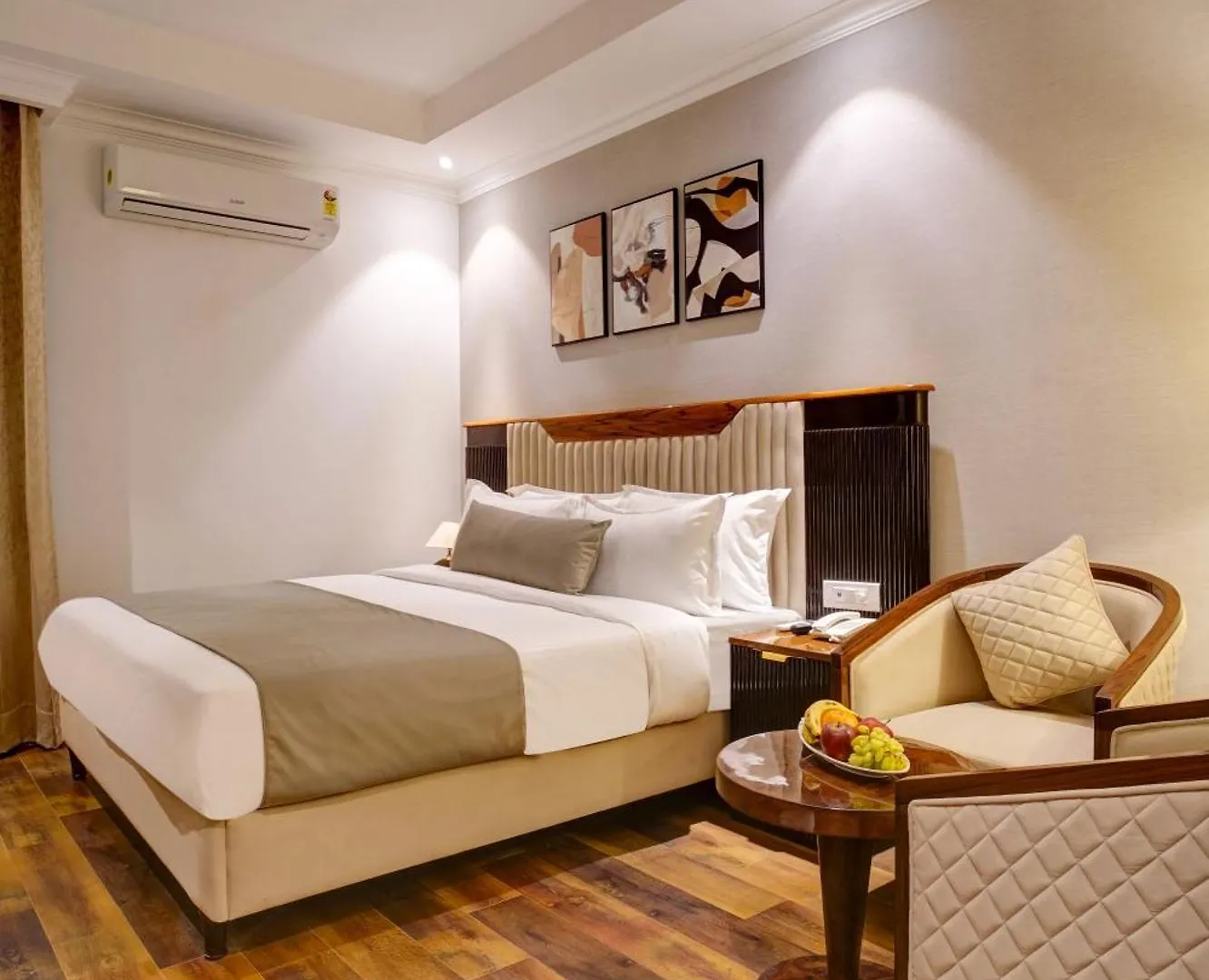 Hotel Iva Premium Delhi Airport With Airport Drop à New Delhi
