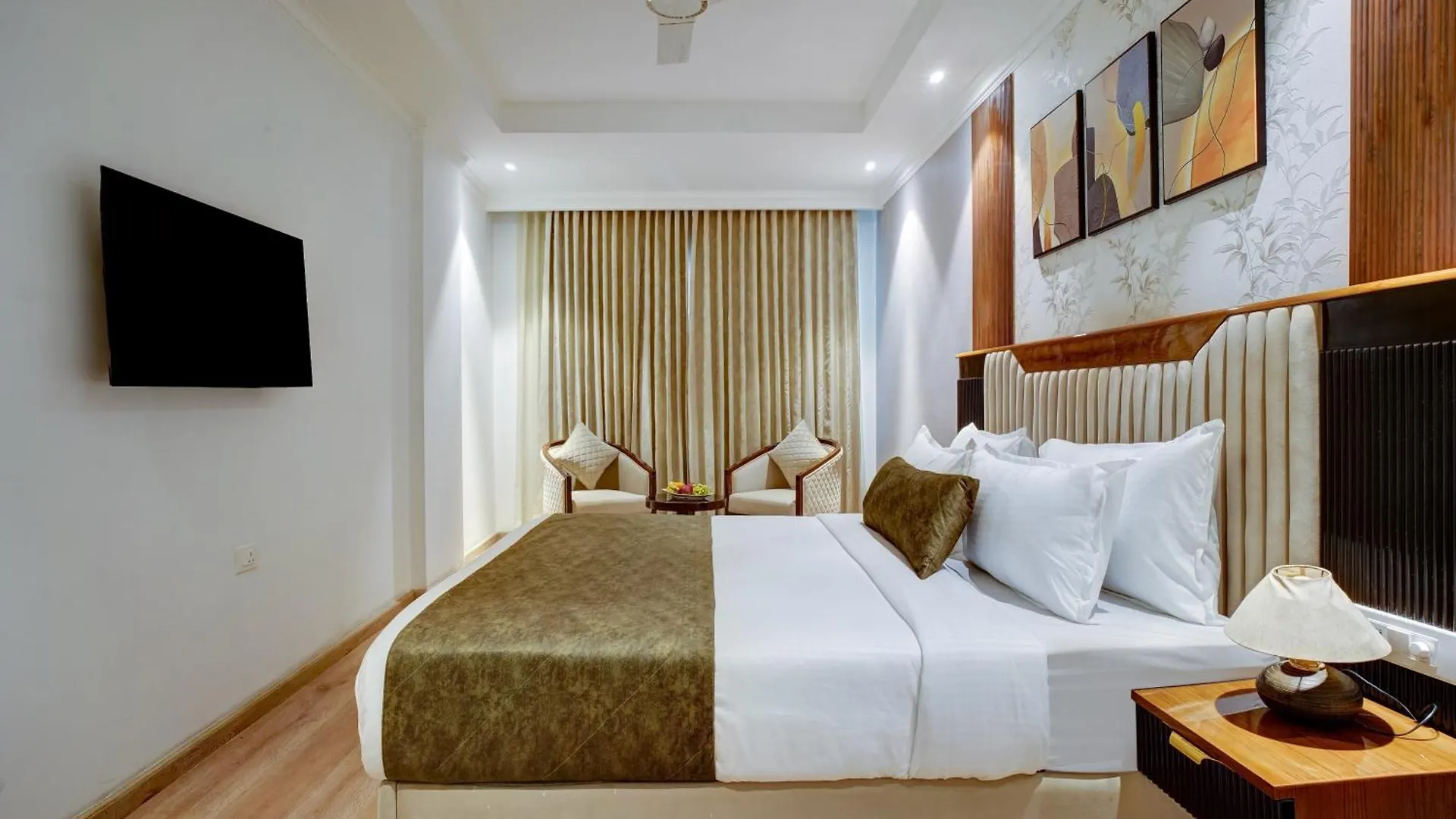 Hotel Iva Premium Delhi Airport With Airport Drop à New Delhi