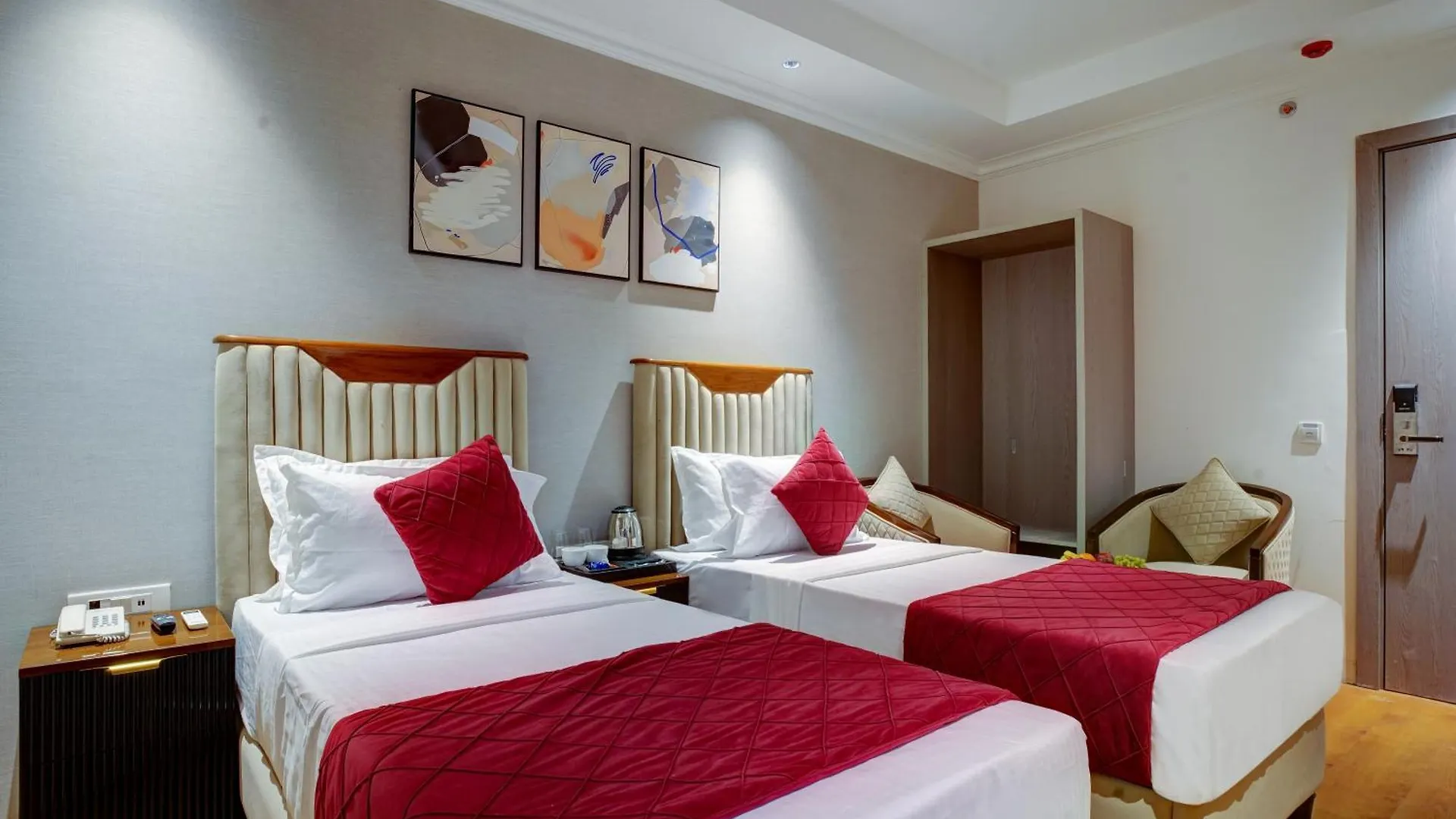 Iva Premium Delhi Airport Hotel New Delhi